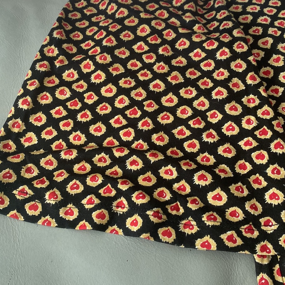 Diane Von Furstenberg Amore Red Hearts Turtleneck Top♥️🖤♥️ - Picture 6 of 10